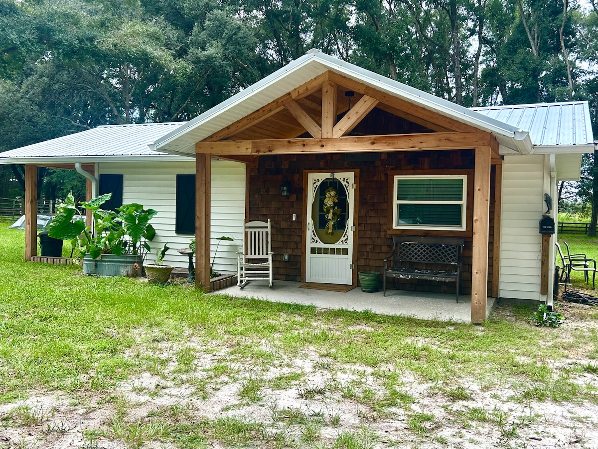 Deer Haven Farmhouse Near Springs and State Parks - Guesthouses for ...