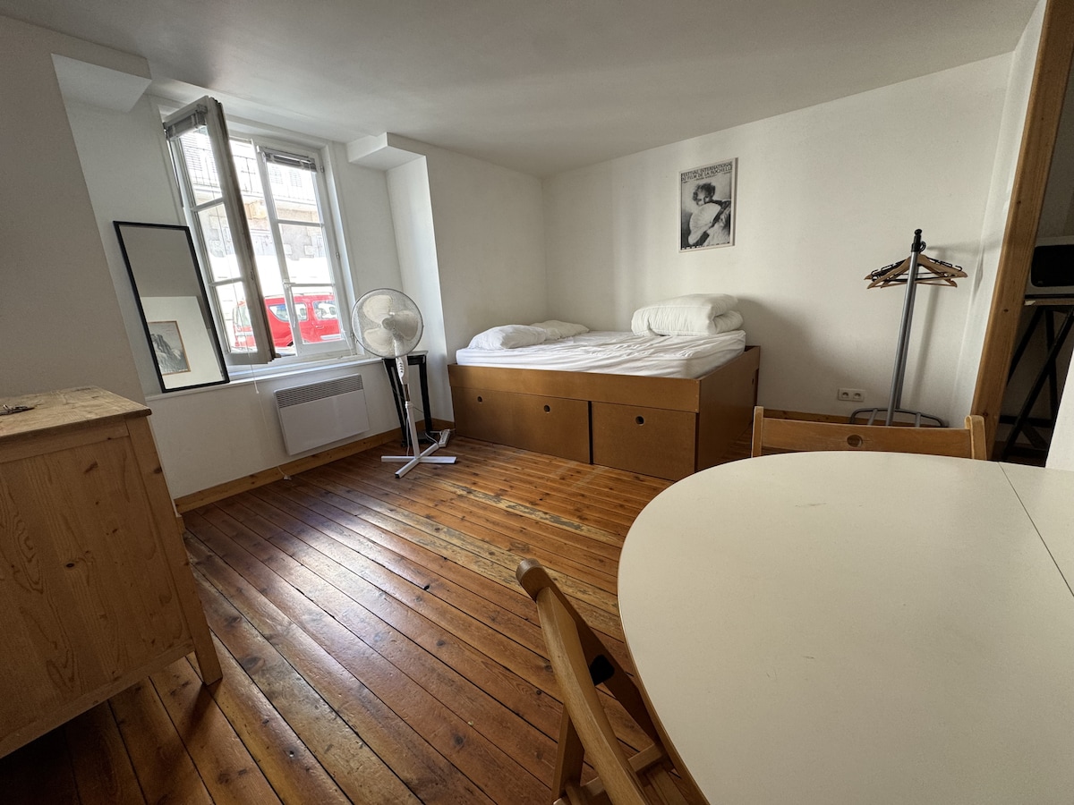 Les cordeliers, studio au centre ville - Appartements à louer à La ...