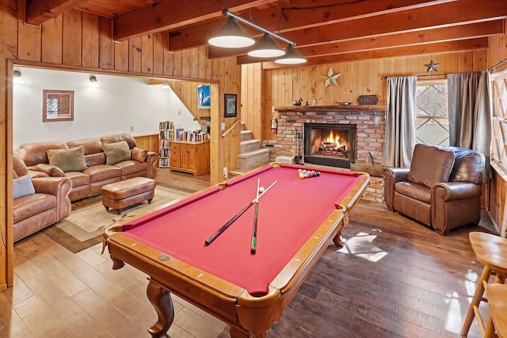 Gaming Rental Space Pet Friendly! Fenced Yard! Game Room! - Houses for Rent in Big Bear ...
