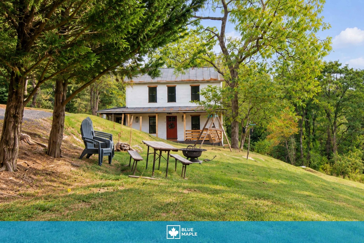 Historic w/ Mountain Views + 10 min to Bryce Resor - Houses for Rent in ...
