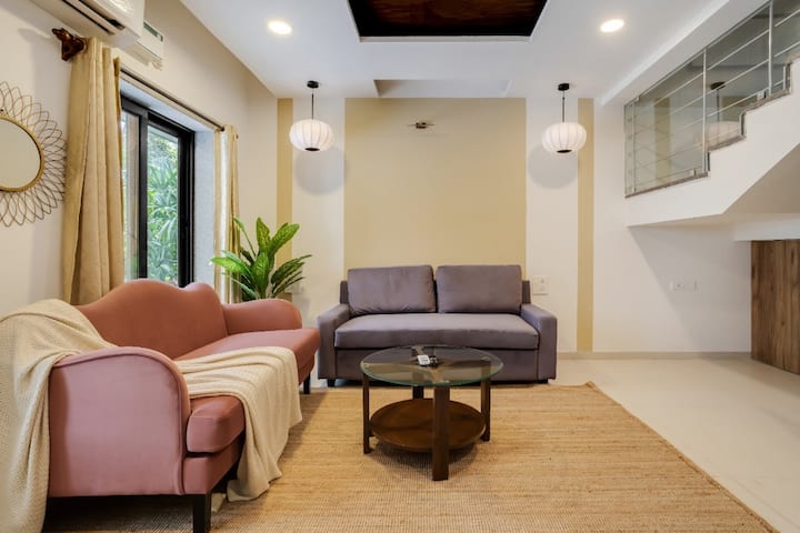 Living room image 8