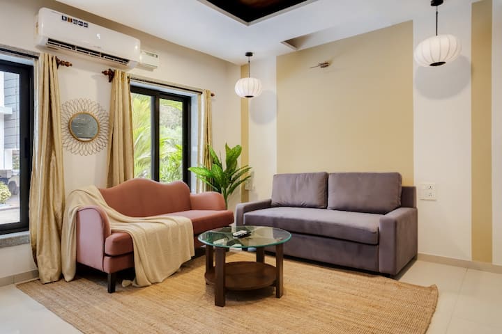 Living room image 9