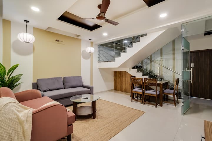 Living room image 7