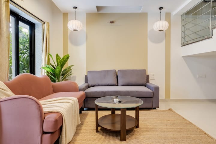 Living room image 10