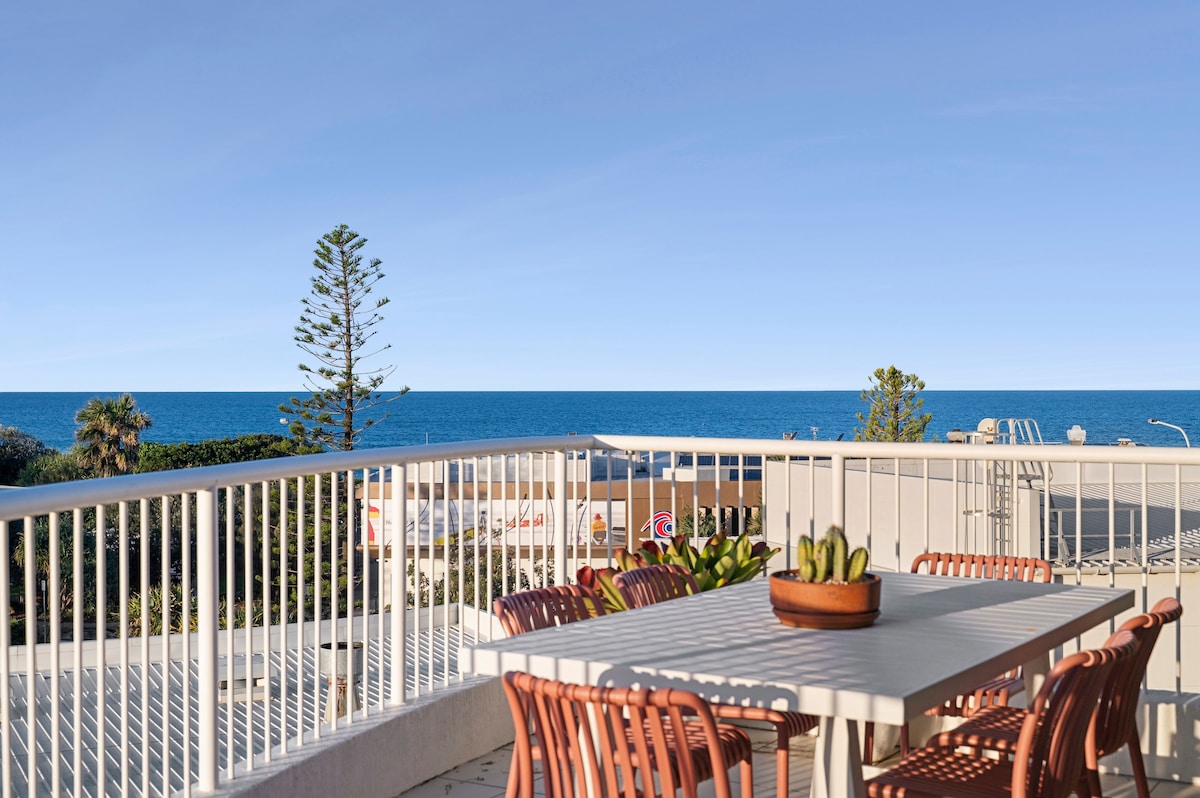 Ocean View Family Penthouse Apartment - Apartments for Rent in Sunshine ...