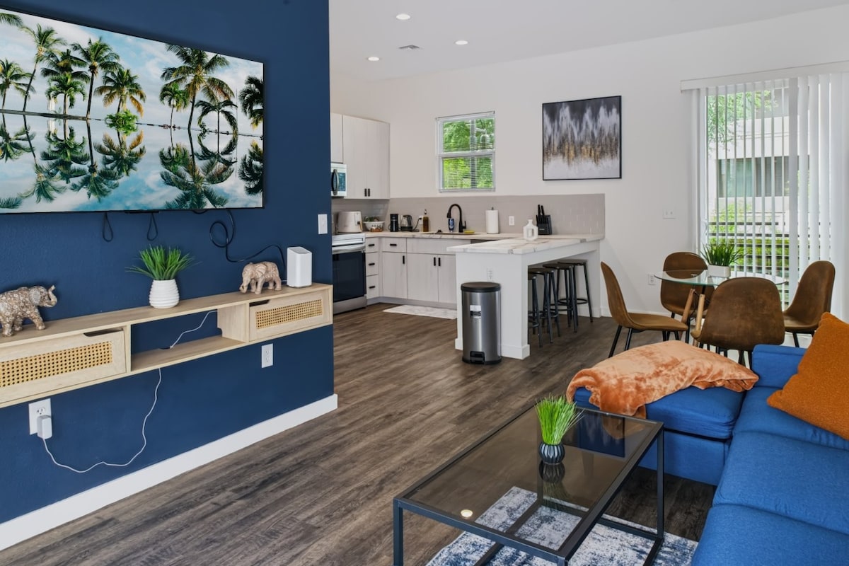 Steps to ASU! Modern 3BR/2.5BA | 1King + 3 Full - Houses for Rent in ...