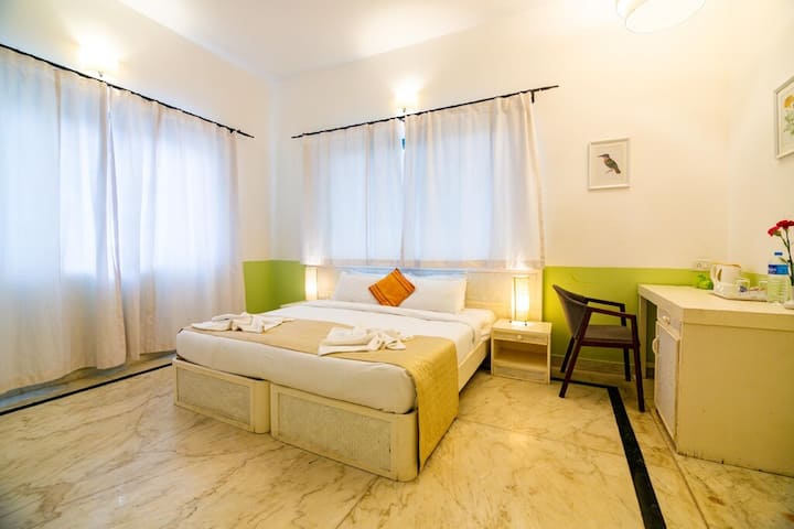 Bedroom 1 image 1