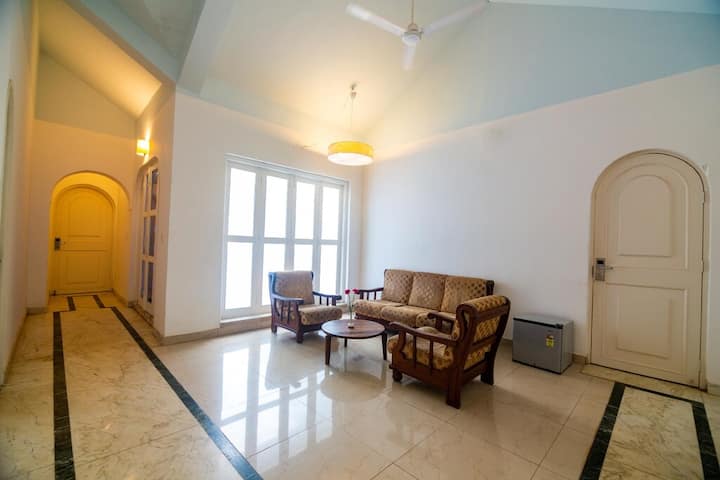 Living room image 1