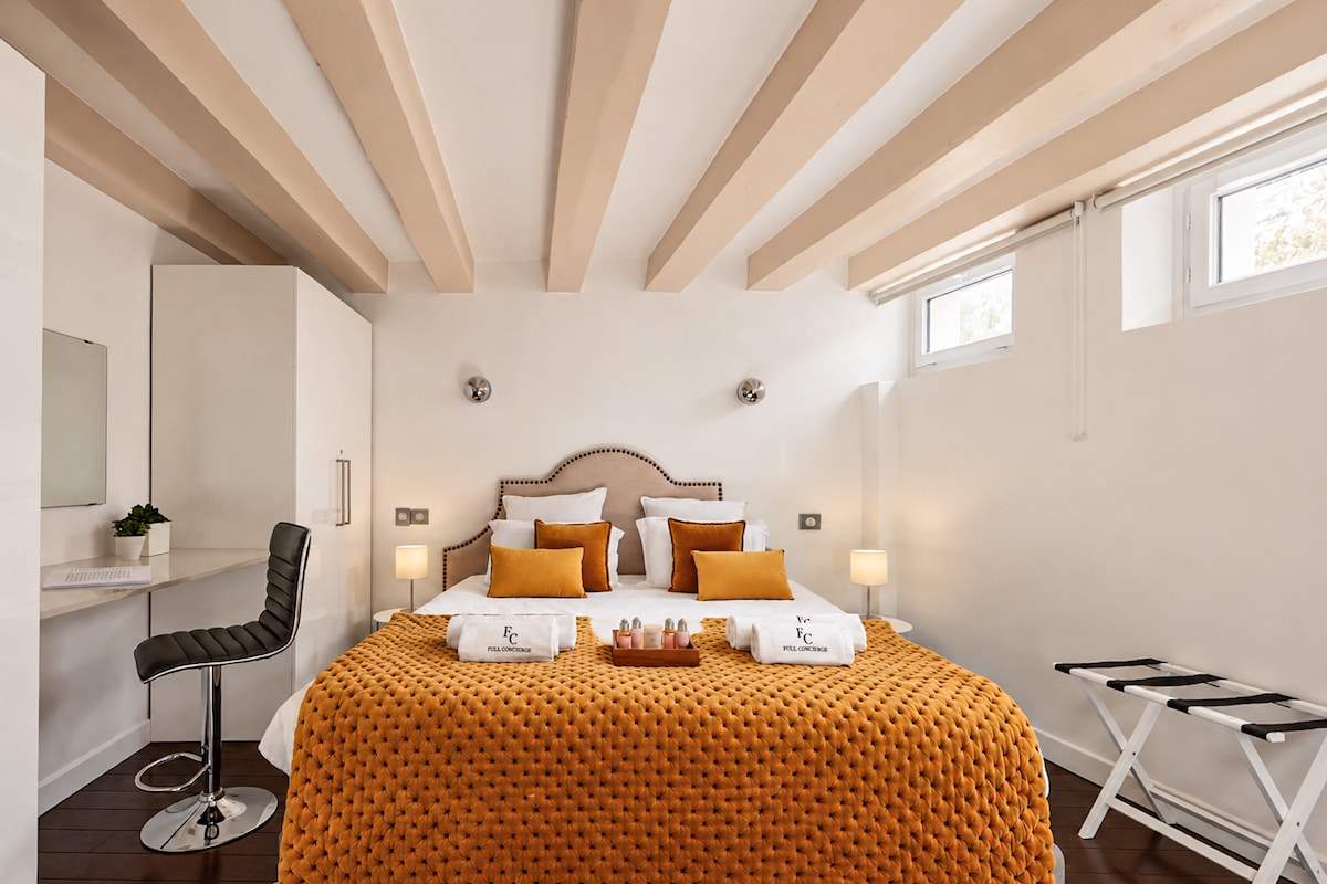 Suite Saint Michel — Triplex Paris 6, vue 3