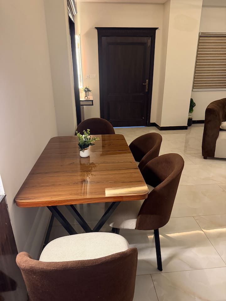 Ps4 Rented Altak Skyline| 2BHK |Scenic Balcony| Ps4 | Netflix - Apartments for ...