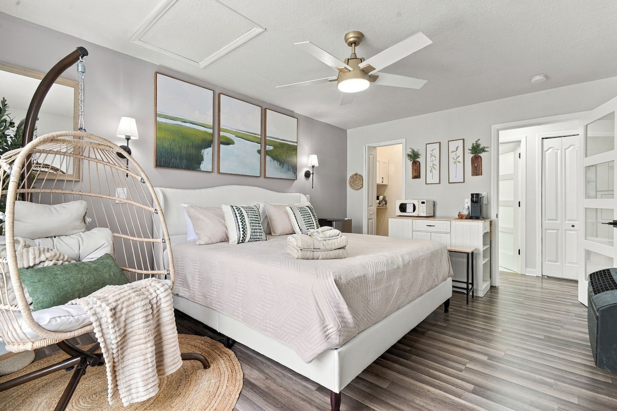 Peaceful*20 minutes from Disney*Pool*Hot tub - Flats for Rent in ...