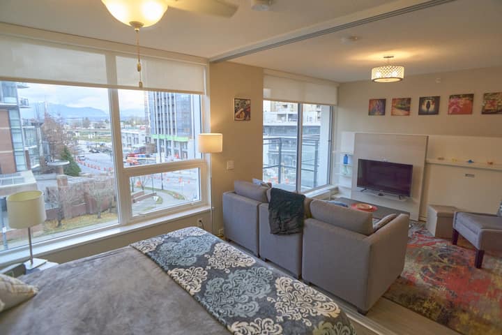 Cute Condo 1bed 1bath For 3-6 Months Begin Sept 15 - New Westminster