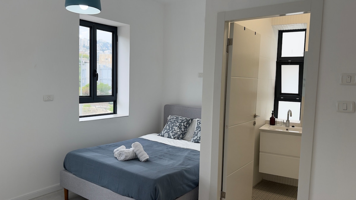 Apartment in Haifa with a Balcony - Apartments for Rent in Haifa, Haifa ...