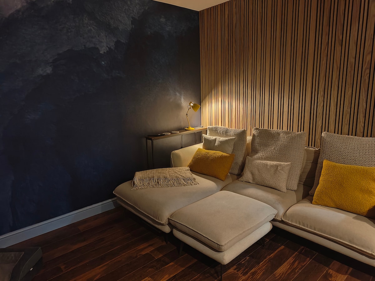 Lovely North London - home with gym - Townhouses for Rent in Greater ...
