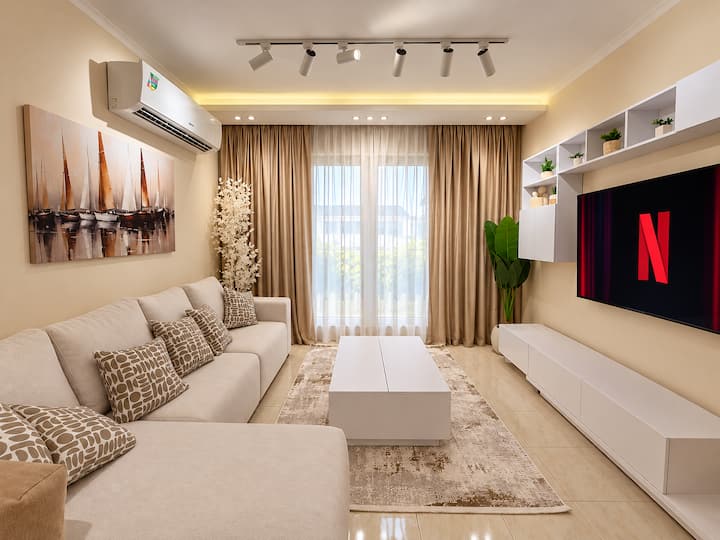 La Miranda 2 BDR 2 Baths In Rehab City: Living room