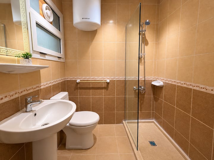 La Miranda 2 BDR 2 Baths In Rehab City: Full bathroom 2