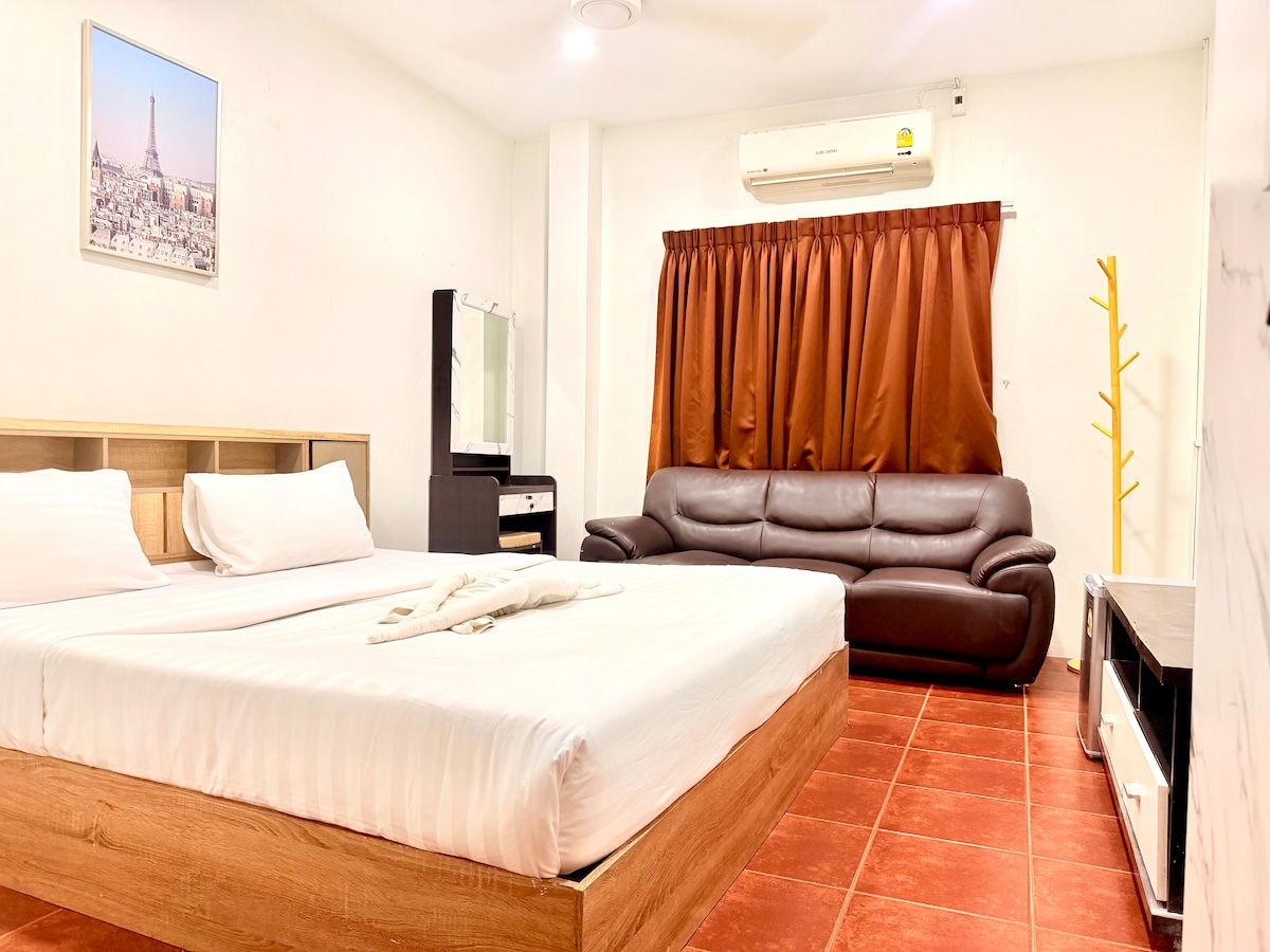 Standard Queen Room in Vista inn Patong in Pa Tong, Chang Wat Phuket ...