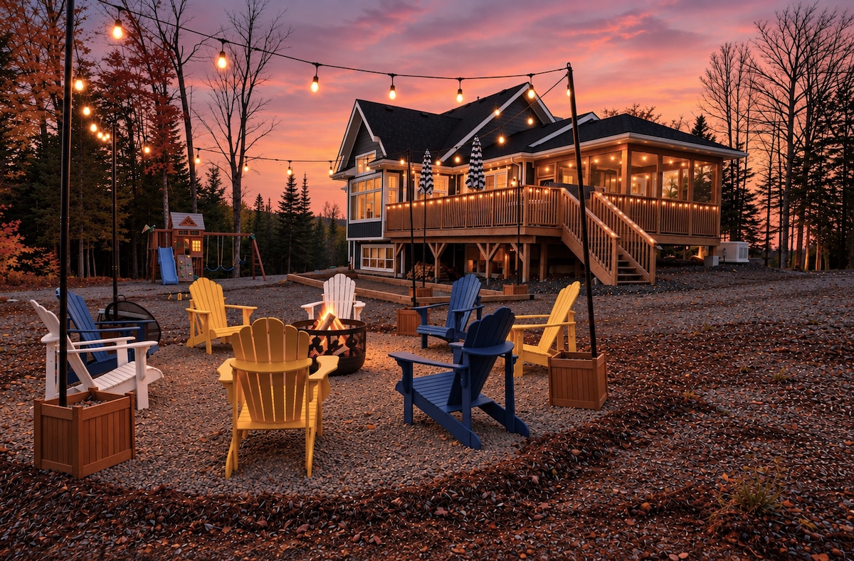 Riverside Villa - Hot Tub + Games + Fire Pit - Houses for Rent in ...