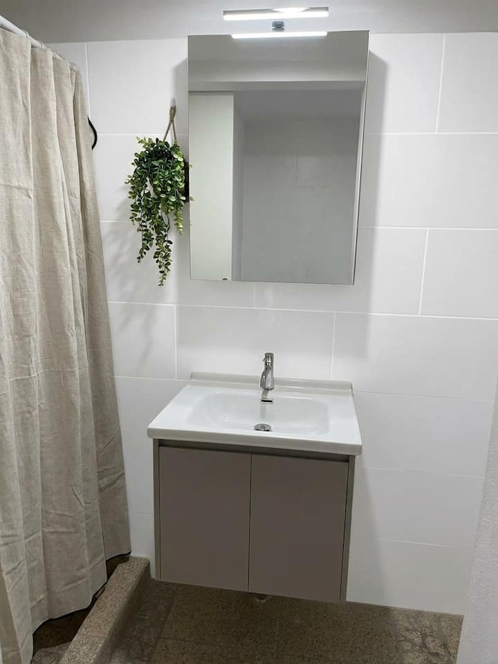 Apt. Near palm beach, High rise Hotel strip - Apartments for Rent in ...