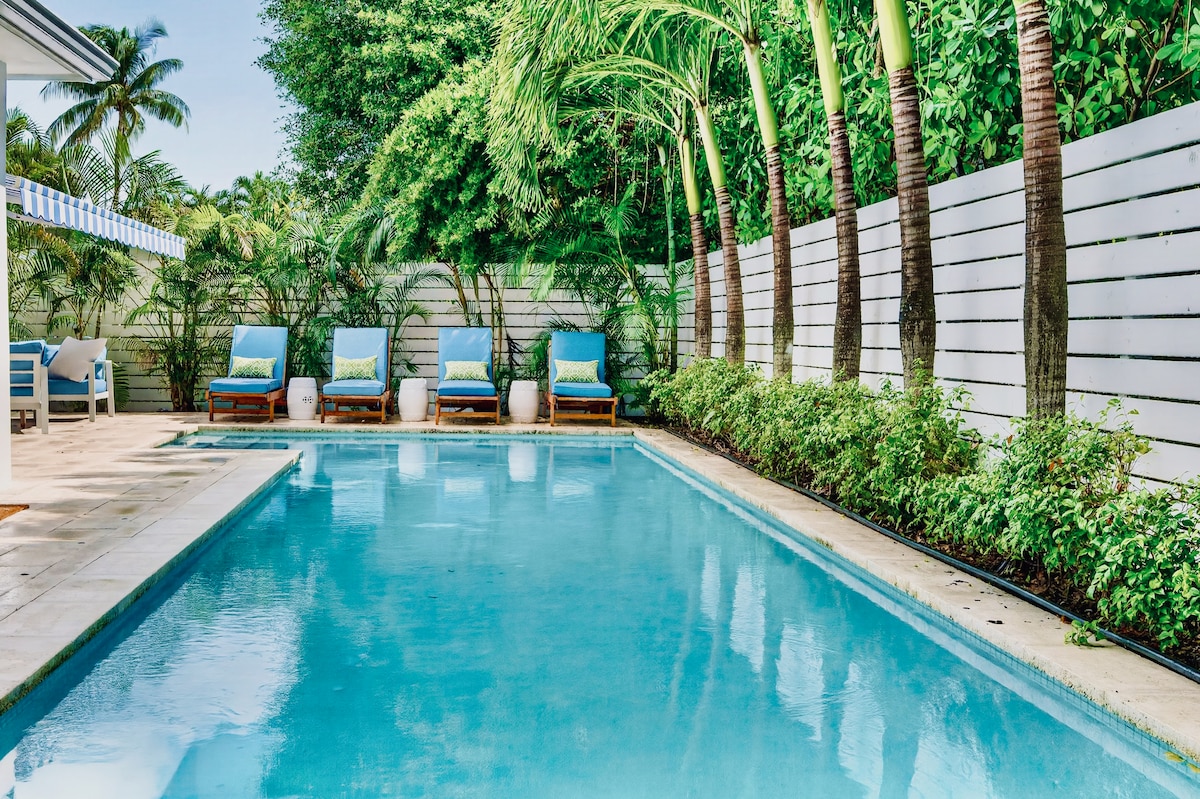 Lux Soso Coastal Retreat | Pool & Putting Green - Houses for Rent in ...