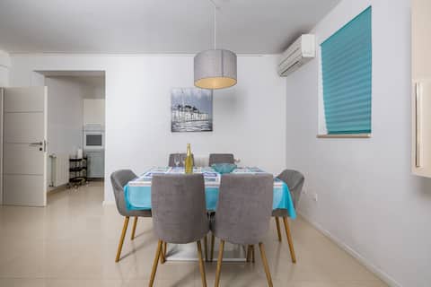 Popular Airbnb listing: Forest&Sea apartment Table tennis & Bikes & Kayak in Općina Medulin