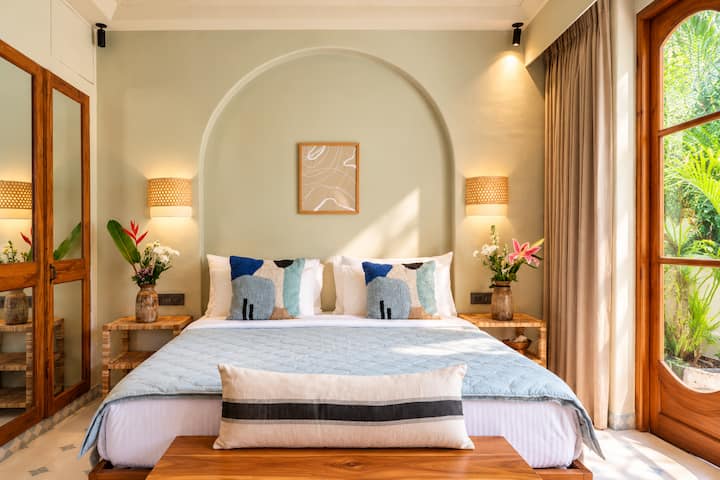 Bedroom 1 image 4