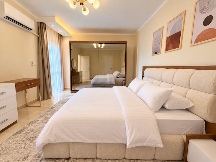 Bella 3 BDR Apartment In Rehab City: Bedroom 1