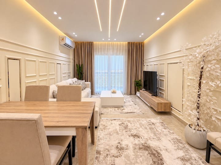 Masterpiece 2 BDR 2 Baths Rehab City: Dining area