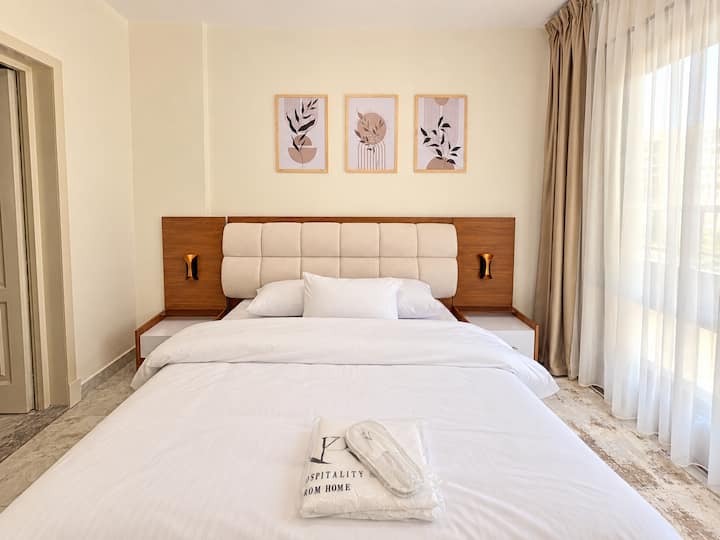 Masterpiece 2 BDR 2 Baths Rehab City: Bedroom 1