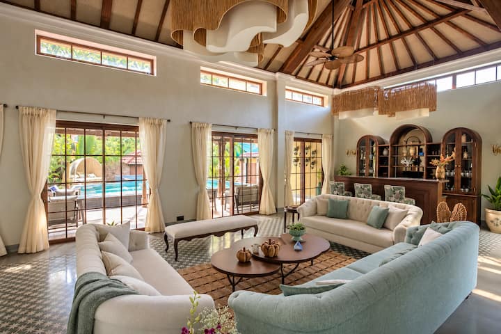 Living room image 1