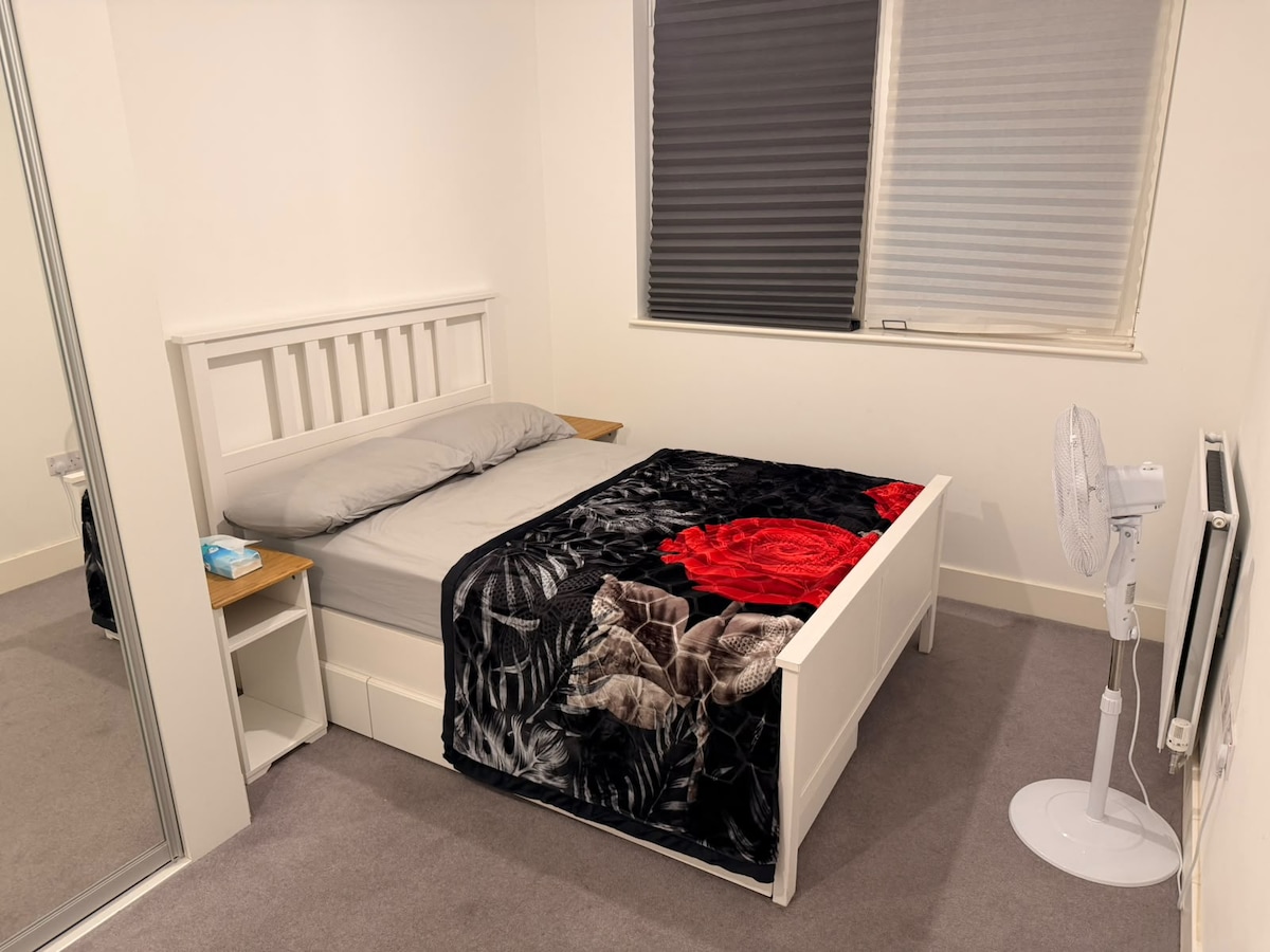 Double Room private Toilet next Southall Station - Apartments for Rent ...