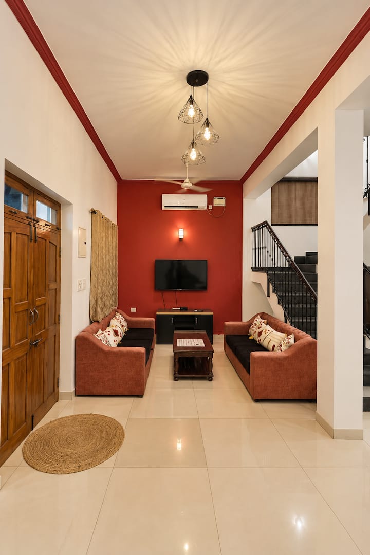 Living room image 3