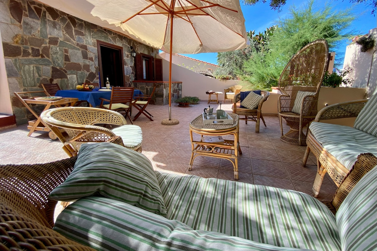 Relaxing cottage very close to the sea in Sinis - Houses for Rent in ...