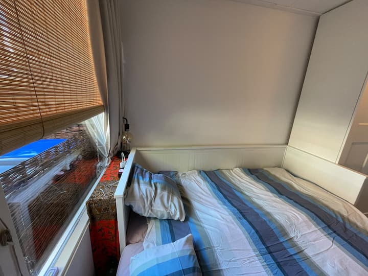 Modern Self Contained Rentals Design Self Contained Private Studio with Kitchenette - Tiny houses for Rent ...