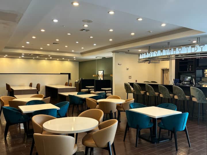 Pools Diner Close to L’Auberge Casino + Pool. Restaurant. Bar. in Lake Charles ...