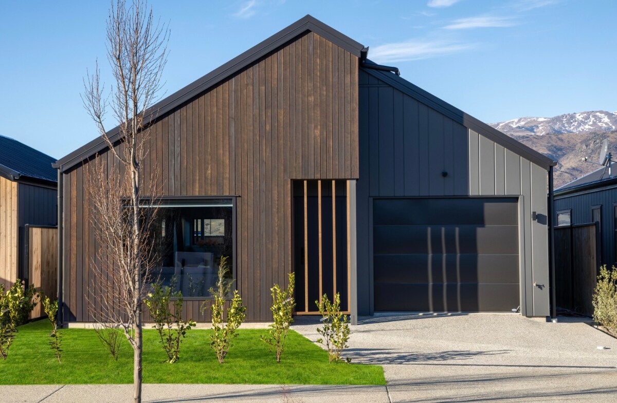 Wooing Tree Escape - Houses for Rent in Cromwell, Otago Region, New ...