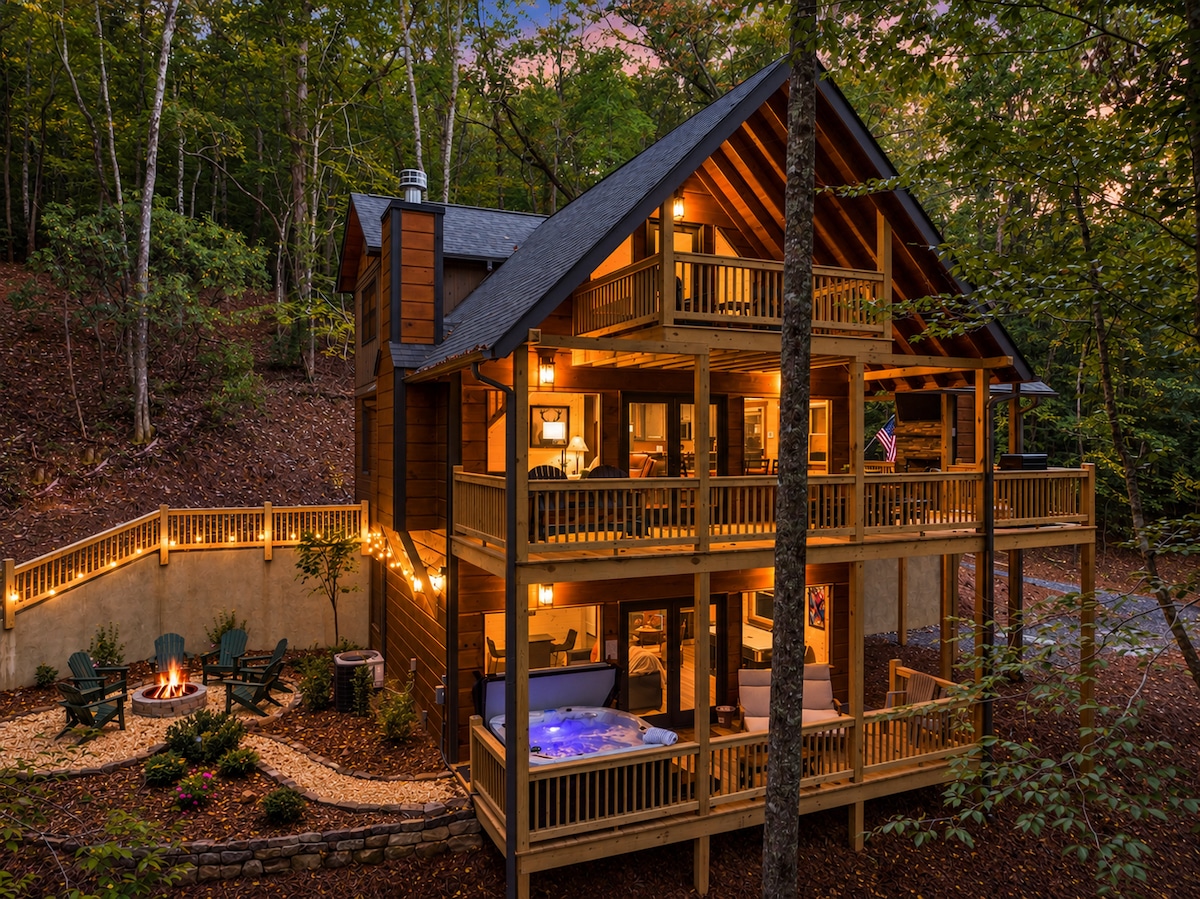 Luxury Creekside Retreat | HotTub·GameRoom·Firepit - Cabins for Rent in ...