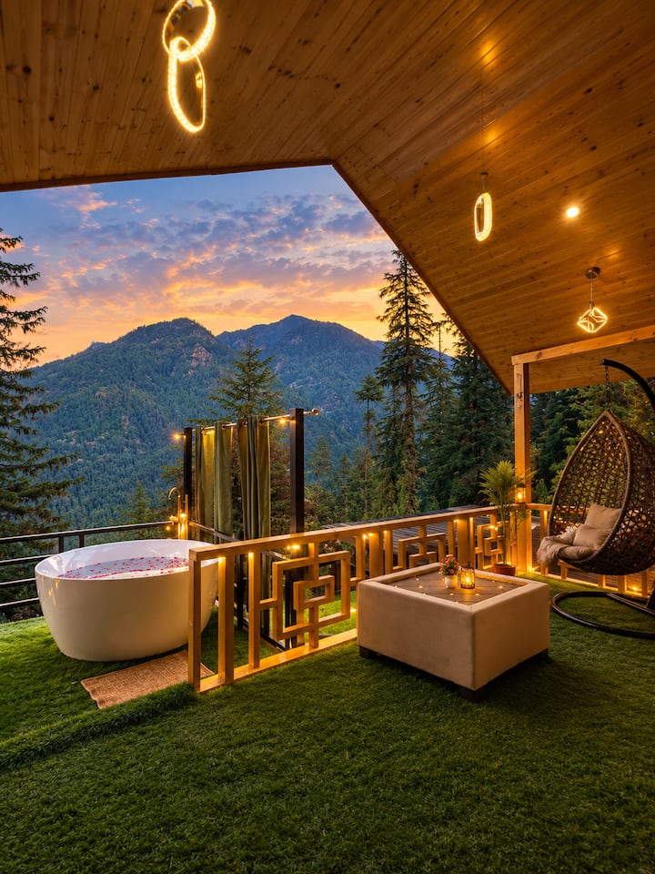 Treehouse Fos Wild Heart’s Treehouse-Hot Tub - Treehouses for Rent in Kulu, Himachal ...