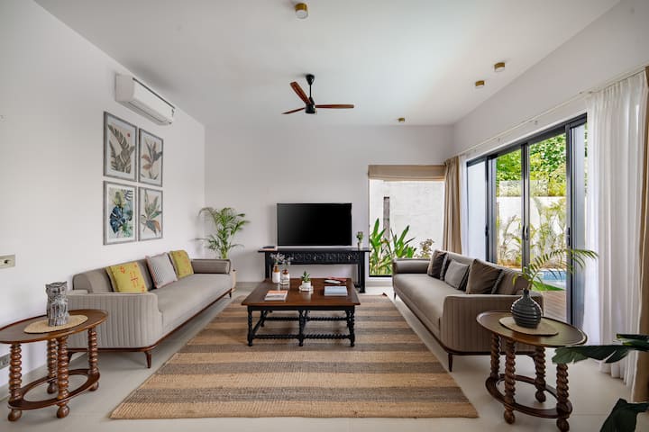 Living room image 3