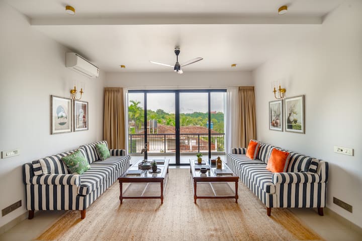 Living room image 1