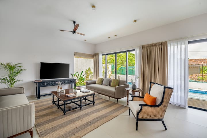 Living room image 5