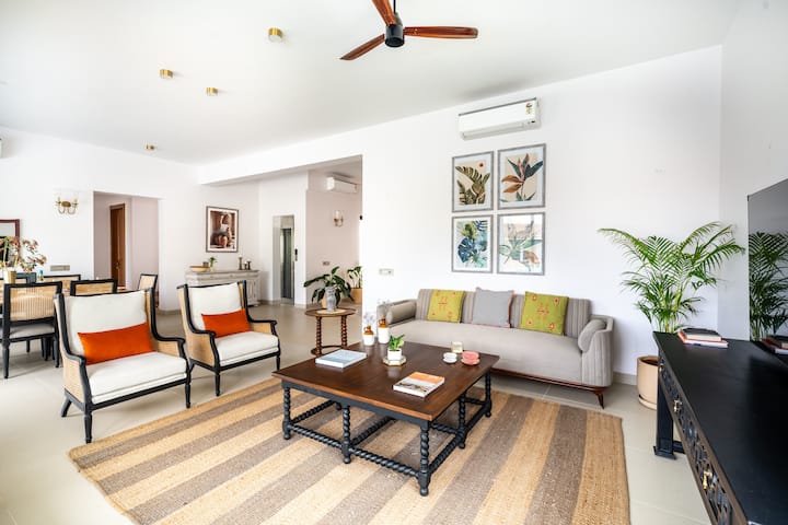 Living room image 6