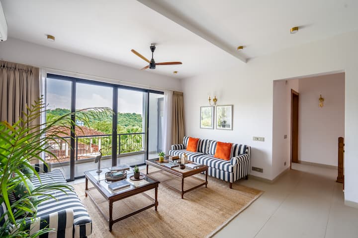 Living room image 9