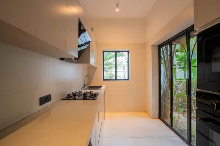 Full kitchen image 3