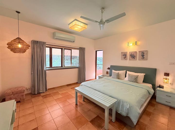 Bedroom 1 image 2