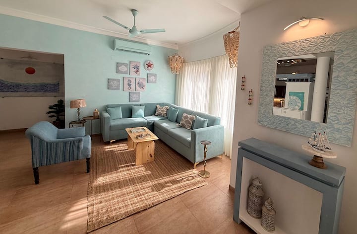 Living room image 2