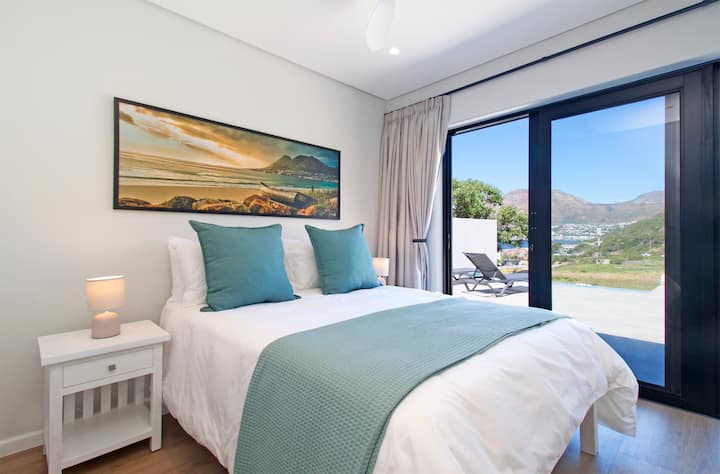 Base Letto Casa vacanze Cape Penguin | 3 camere da letto con vista sulla costa ...