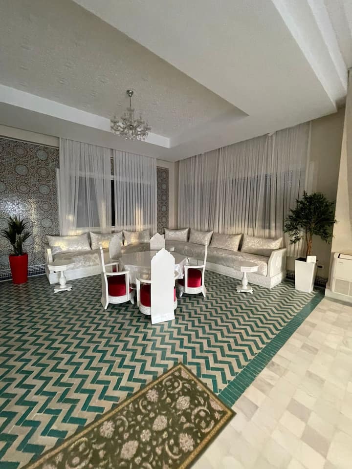 Incroyable Villa De 5 Chambres Avec Piscine Privée - Agadir