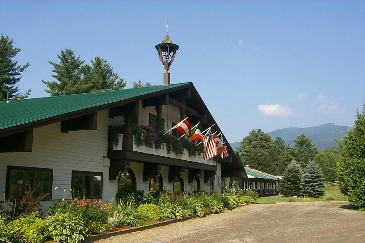 Northern Lights Lodge in Stowe, Vermont, United States - Airbnb