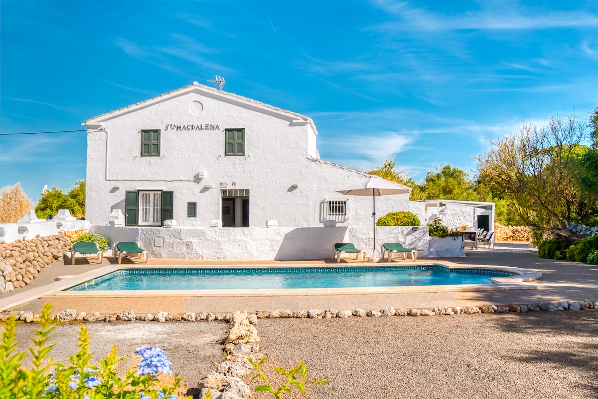 Traditional country house with a pool in Mahón - Houses for Rent in ...